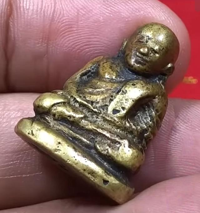 หลวงพ่อเงิน พิมพ์นิยมแท้ 100%  3