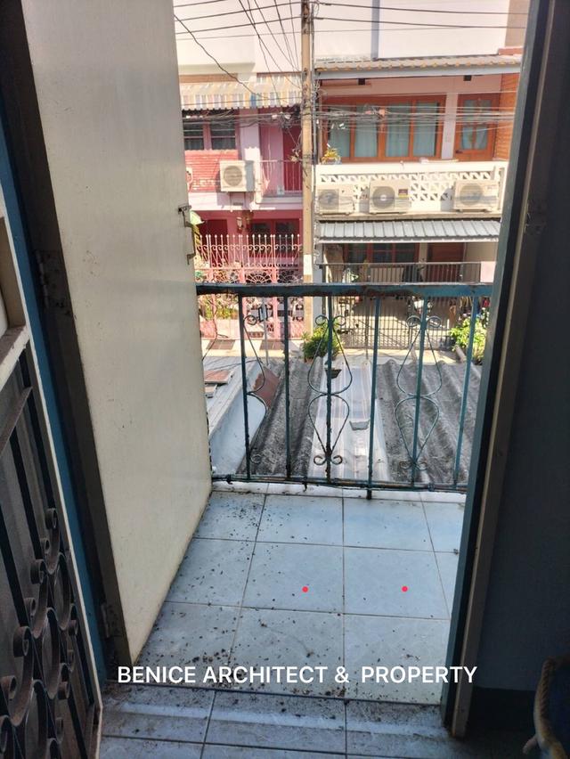 ขาย !!! ทาวน์เฮ้าส์ 2 ชั้น ทำเลทอง ใกล้แยกบางนา 6