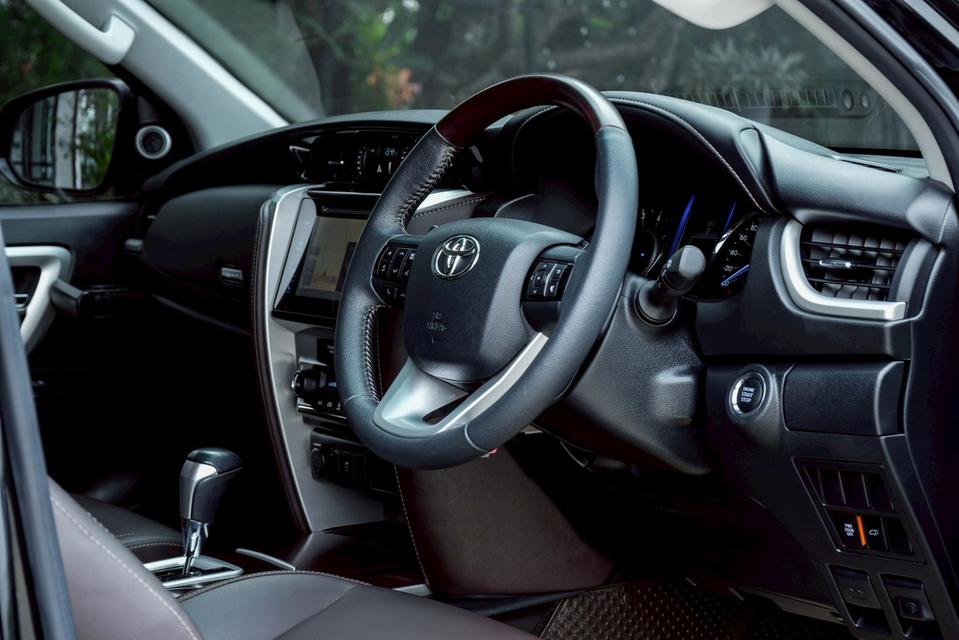 TOYOTA FORTUNER 2.4 V 2WD AT 2016 รูปที่ 12