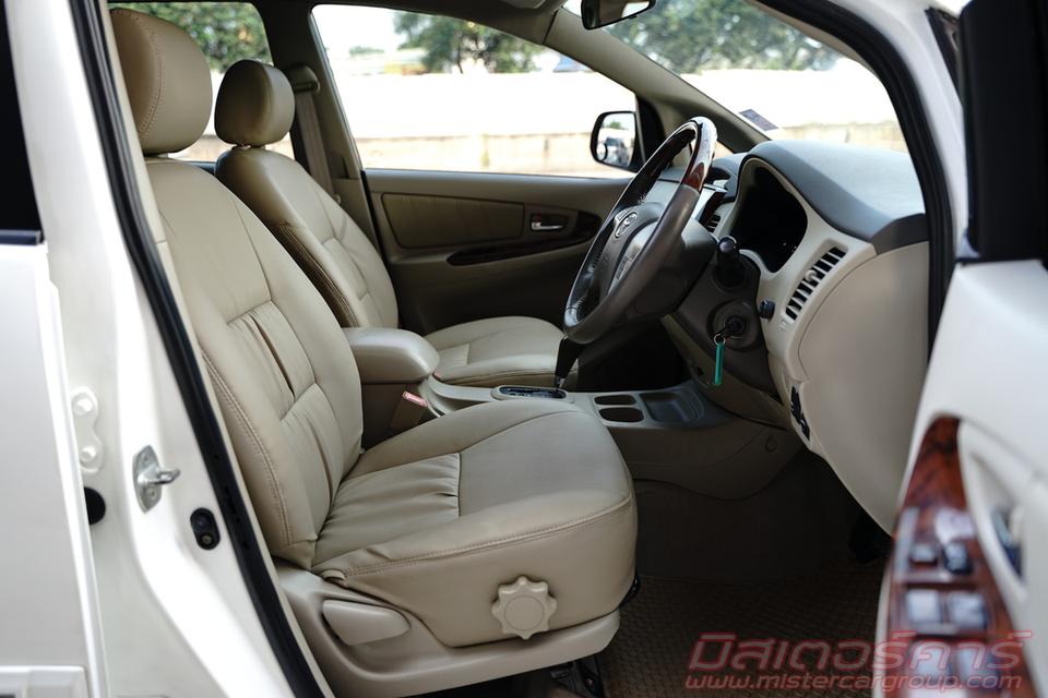 2013  TOYOTA INNOVA 2.0 V ( 3952 ) 9