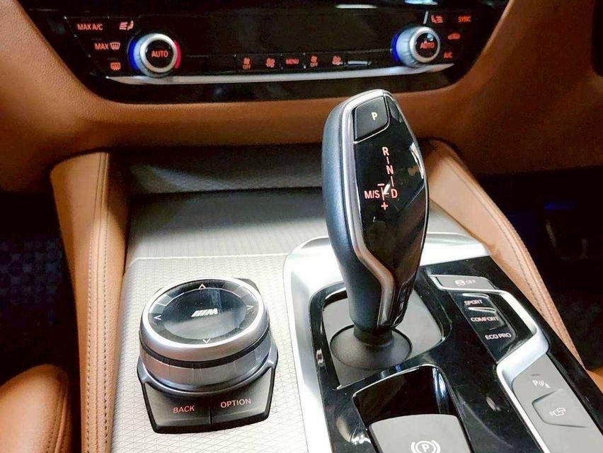 Bmw 530i Limousine ปี 2017 รูปที่ 12
