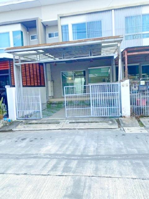 พร้อมเฟอร์ เครื่องใช้ไฟฟ้า รร.สารสาสน์ประชาอุทิศ 500 ม.ตลาดประชาอุทิศ 90 800ม. ให้เช่าทาวน์โฮม 2 ชั้น ติดถนน 2 นอน 2