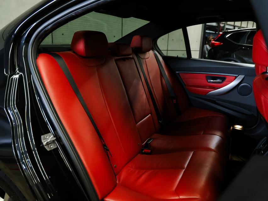 2016 BMW 320d 2.0 F30 (ปี 11-16) M Sport Sedan AT B1740 รูปที่ 17