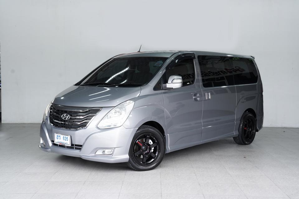 HYUNDAI H-1 2.5 DELUXE AT ปี 2013 จด 2014 สีเทา