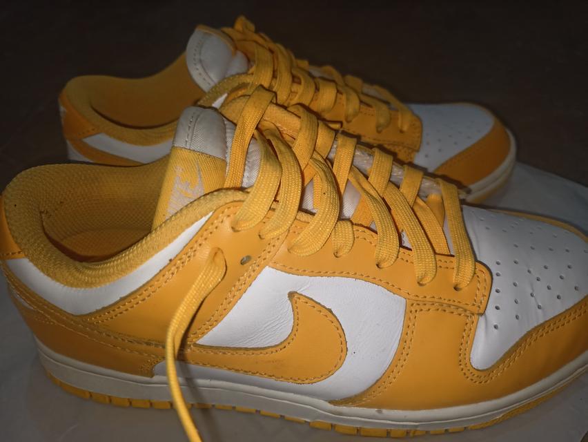 รองเท้า Nike Dunk Low ใส่ไปแค่6ครั้งค่ะเหลืแค่ตัวรองเท้าสภาพตามการใช้งานนำไปสปาเหมือนใหม่เลยค่ะ 6