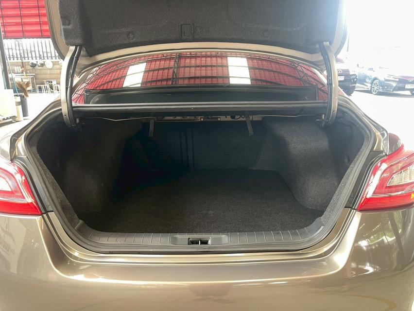 Nissan teana 2.0XL ปี 2015 ดูแลเซอร์วิสตลอดทุกระยะ ไม่เคย ไม่เคยแก๊ส ขับนุ่มๆ รูปที่ 9