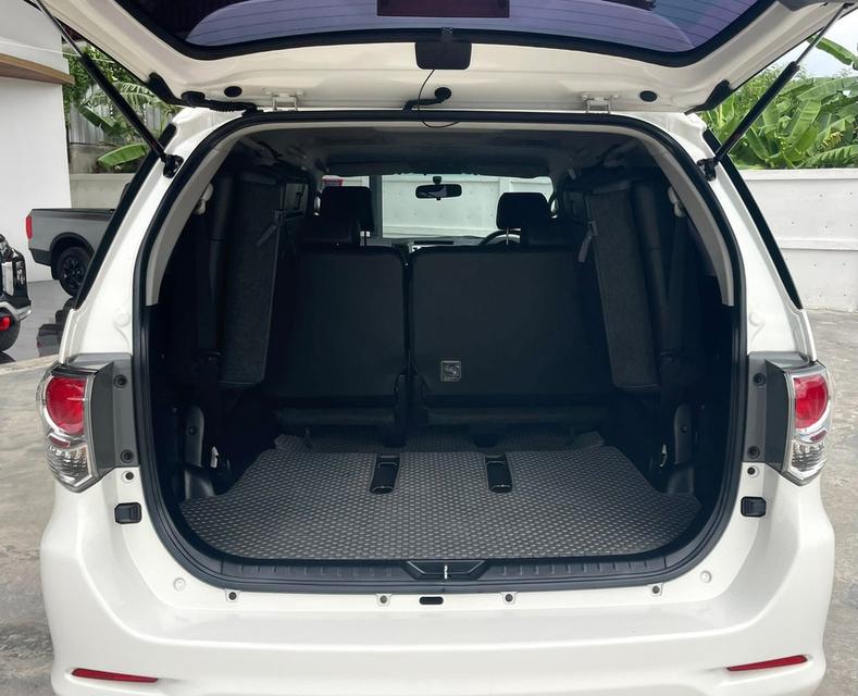 ปี 2014 TOYOTA FORTUNER 2.5 Vสีขาว เกียร์ออโต้ รถสวยมือเดียว ขับเคลื่อน2ล้อ 13