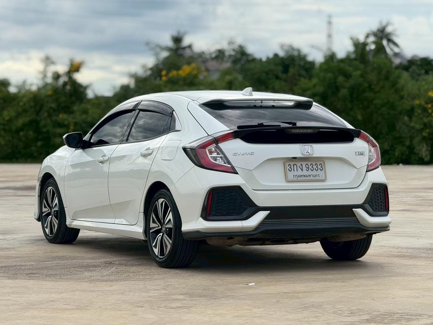 HONDA CIVIC FK  1.5 TURBO  สีขาว ปี 2018 เกียรออโต้