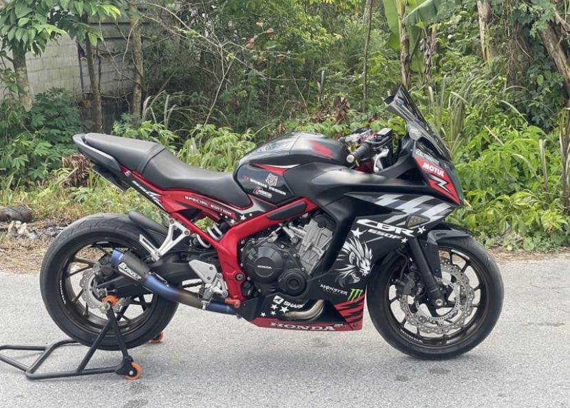 Honda cbr 650 สีดำแดง 3