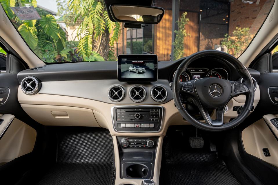Mercedes-Benz GLA200 Dynamic Facelift ปี 2019📌โฉม 𝐅𝐚𝐜𝐞𝐥𝐢𝐟𝐭 ใช้งานน้อย วิ่งเพียง 5 หมื่นโลเท่านั้น⚡️ 3
