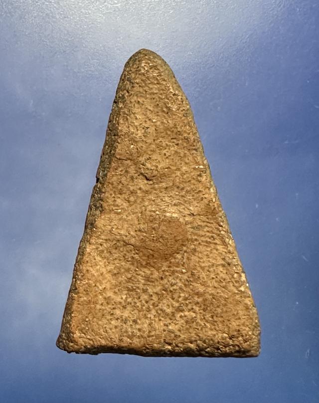 พระนางพญา เข่าโค้ง 10