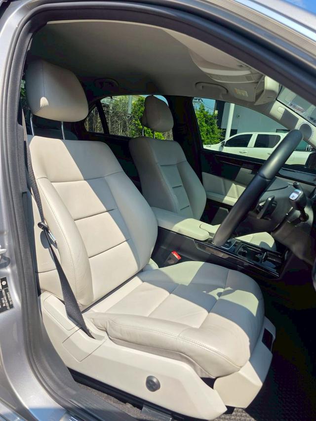 Mercedes-Benz E250 CGI BlueEFFICIENCY Avantgarde (W212 Facelift) เกียร์คอแล้วสีเทา ปี 2012 ไมล์ 140,000กม. รูปที่ 8