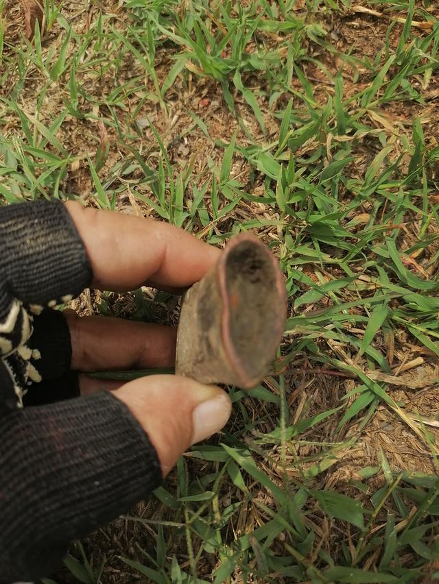 ขวานบ้องเนื้อทองแดงอายุ3000-4000ปี รูปที่ 2