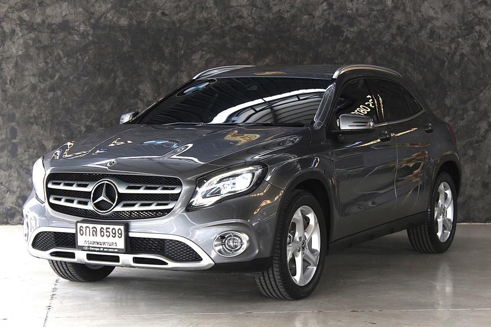 รหัสรถ JRS6599 Mercedes-Benz GLA 200 Urban ปี 2017