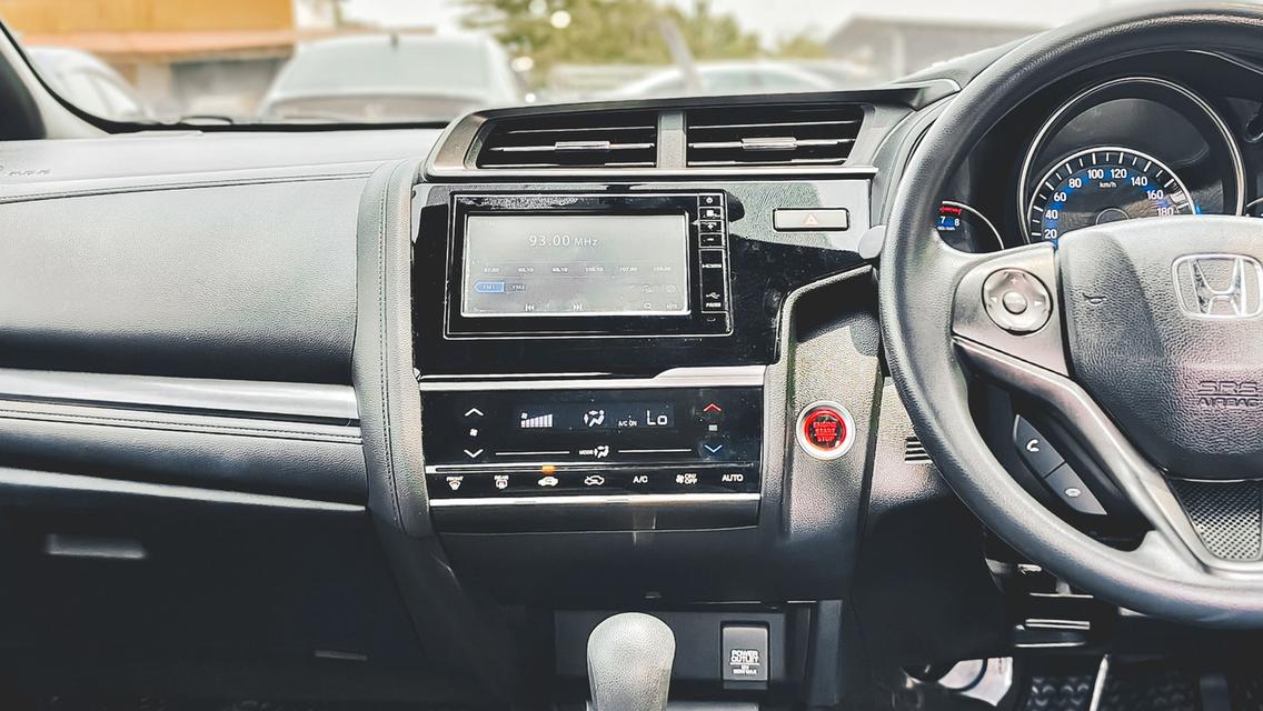HONDA Jazz 1.5 RS Top A/T ปี 2017 รูปที่ 3