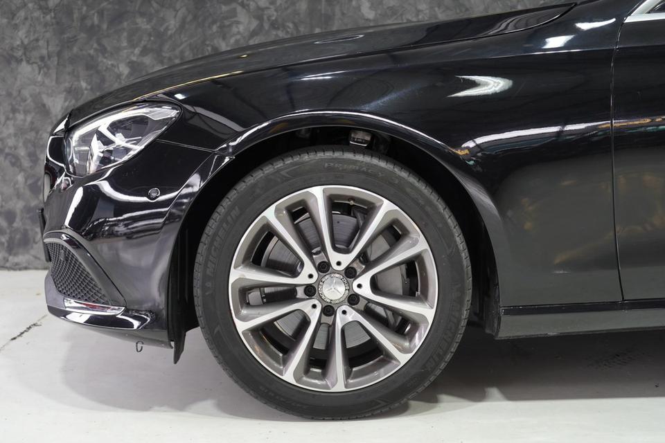 รหัสรถ JRS6833 Mercedes Benz 300e ปี 2022 19