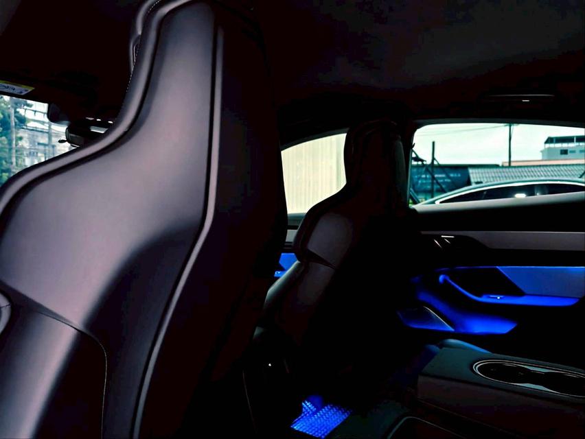 รหัสรถ KPV8255 2021 Porsche Taycan Turbo S 9