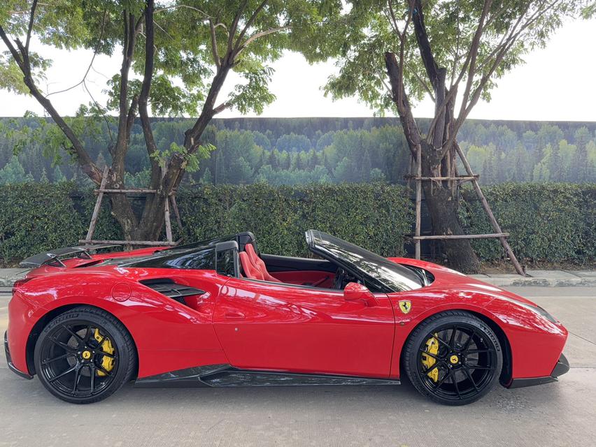 Ferrari 488 SPIDER ปี 2017