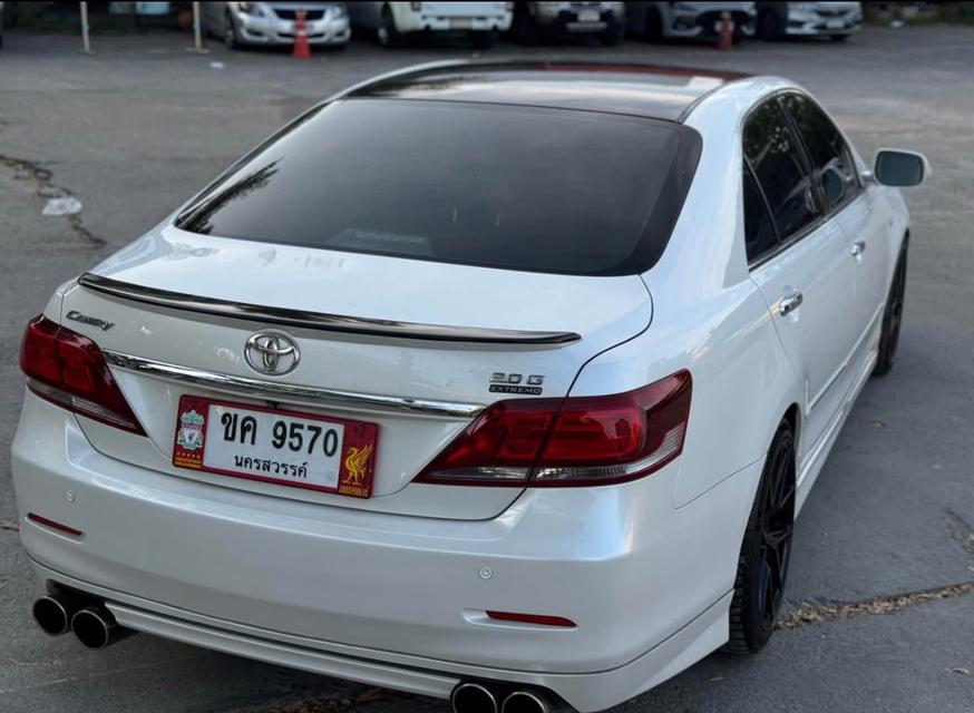 Toyota Camry ปี 2010 สีขาว 4