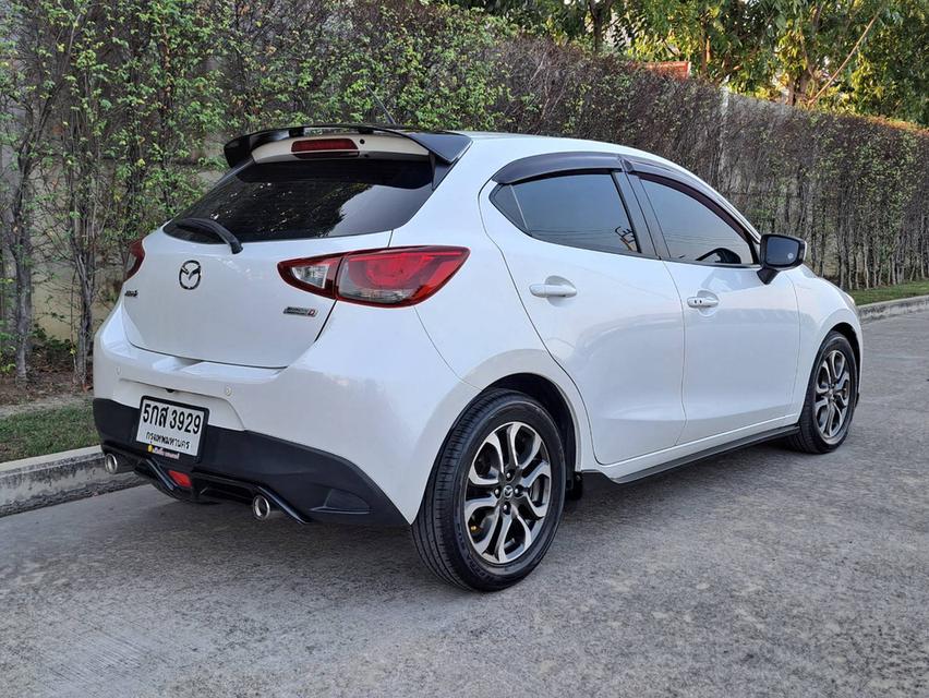รถสวยจัดไมล์น้อย ลดราคาพิเศษ🔥Sale 299,000🔥เท่านั้น Mazda 2 1.5 XD Sport high plus 5 ประตู เครื่องดีเซล โคตรประหยัด ปี17 รถมือเดียววิ่งแค่ 120,000 km