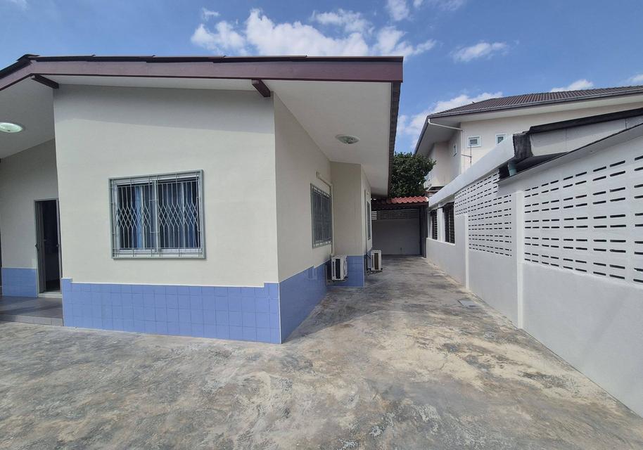 บ้านเช่า 4 ห้องนอน รามอินทรา 13 ใกล้รถไฟฟ้า สายสีชมพู 2