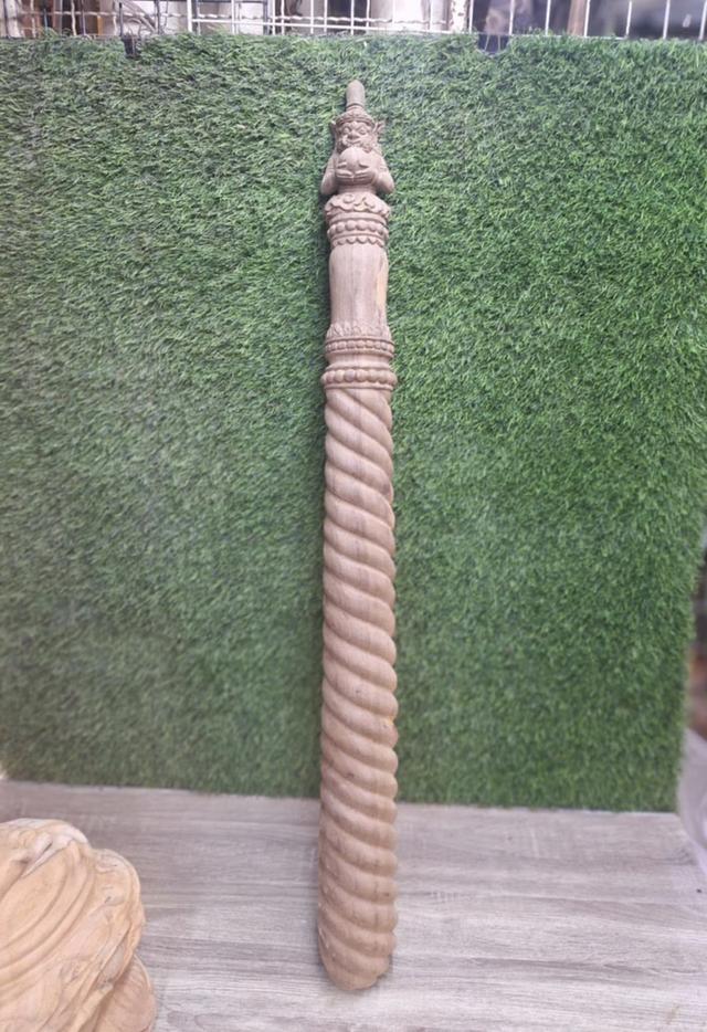 รับแกะสลัก งานไม้สัก รับแกะสลักตามแบบ แกะมือ ช่างล้านนา สล่าแกะสลักไม้