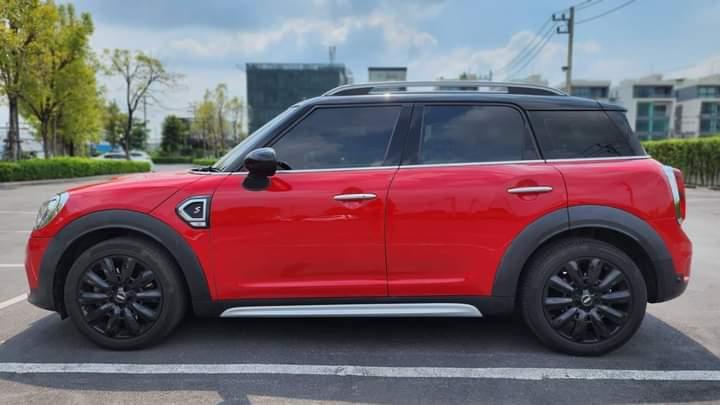 Mini Countryman สีแดง 3