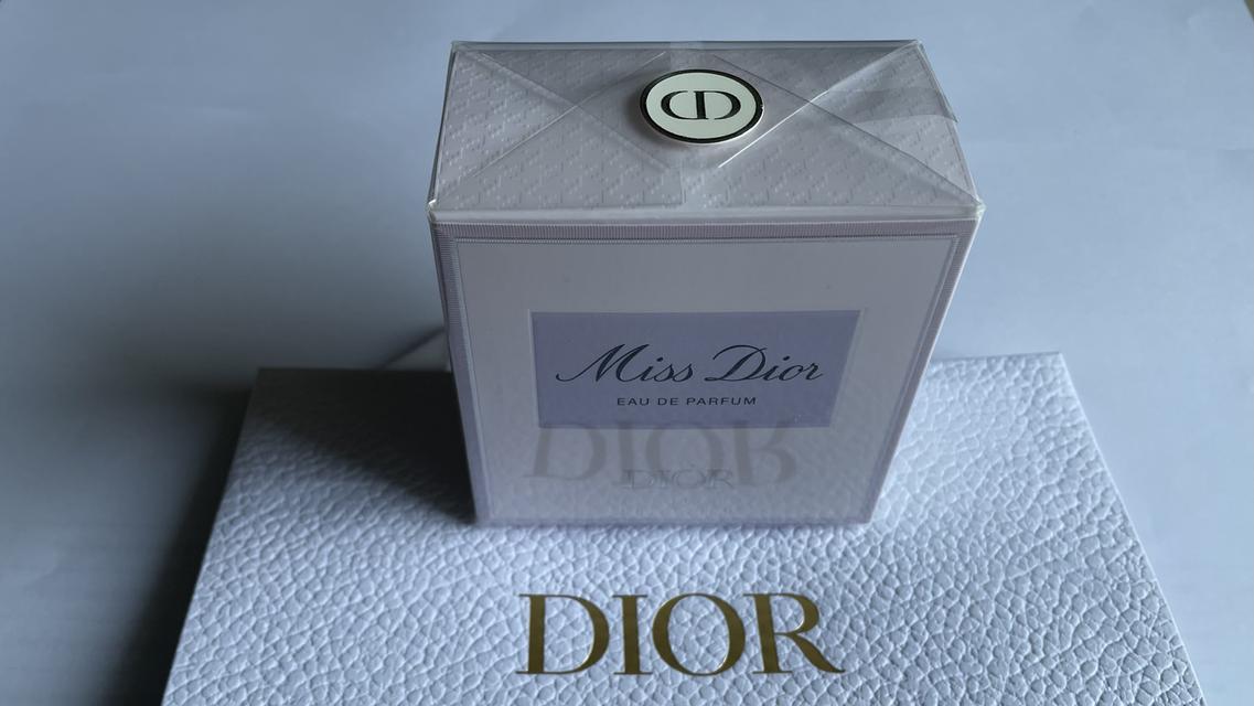ขายน้ำหอม Miss Dior EAU DE PARFUM ขนาด 50 ml. ราคา 3,800 บาท ถ้าราคาที่ King Power 4,820 บาท นัดรับของที่ โรบินสัน ไลฟ์สไตล์ สุวรรณภูมิ รูปที่ 2
