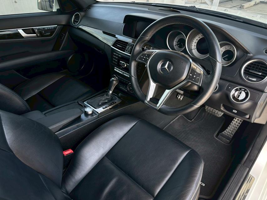 Mercedes-Benz C250 CGI 1.8L BlueEFFICINEY AMG (W204) รถมือเดียวออกห้างสภาพสวยพร้อมใช้งาน 10