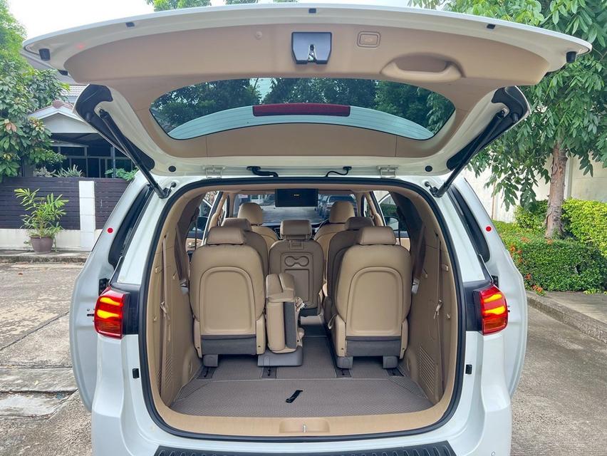 รหัสรถ AP2244 KIA Grand Carnival Minorchange 2.2 EX 8AT ปี20 สีขาว 15