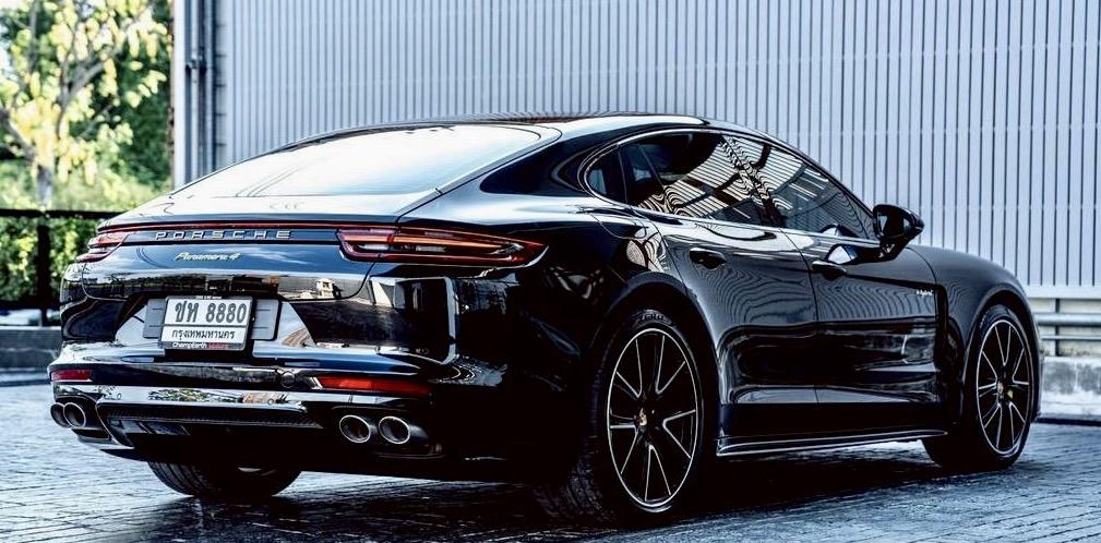 Porsche Panamera 4 E-Hybrid