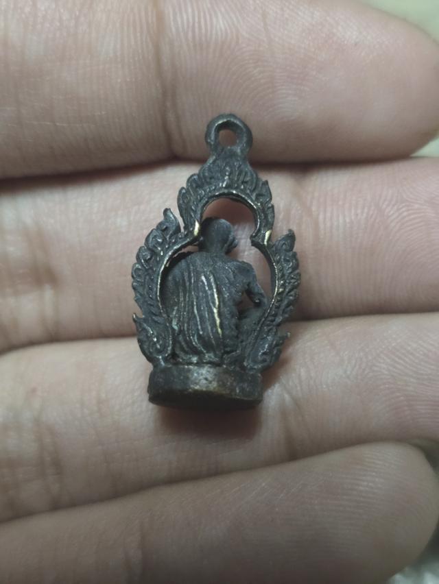 รูปหล่อ หลวงพ่อคูณ ปริสุทโธ 2