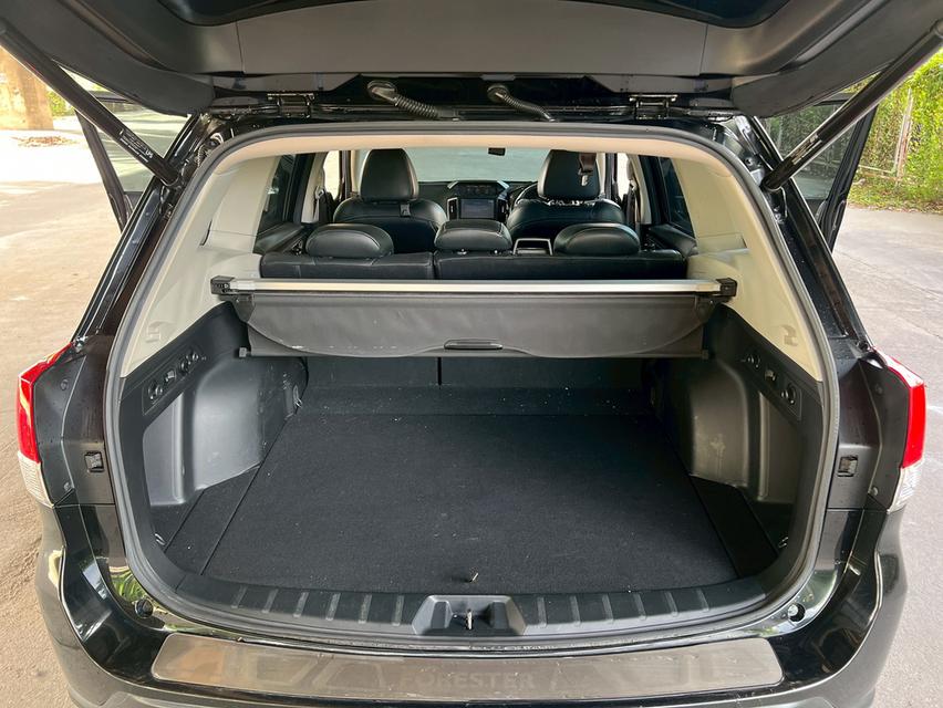 Subaru Forester 2.0i-P AWD AT ปี 2019  รถสวยมือเดียว ฟรีดาวน์ พร้อมใช้งาน 19