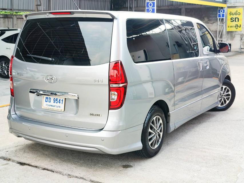 Hyundai H1 Deluxe 2.5 A/T ดีเซล ปี 2019 4