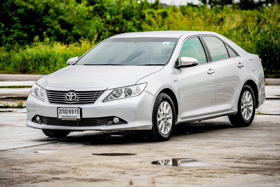 Toyota Camry 2.0G ปี 2013 สีบรอนซ์ มือเดียวป้ายแดง 2