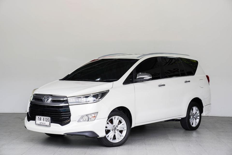 TOYOTA INNOVA CRYSTA 2.8 V AT (2017
