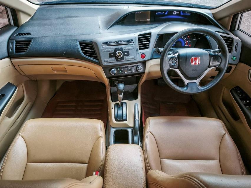 (แจ้งรหัสรถ QT1947) Honda Civic FB 1.8 E เกียร์ Auto สีขาว ปี2013 รูปที่ 10