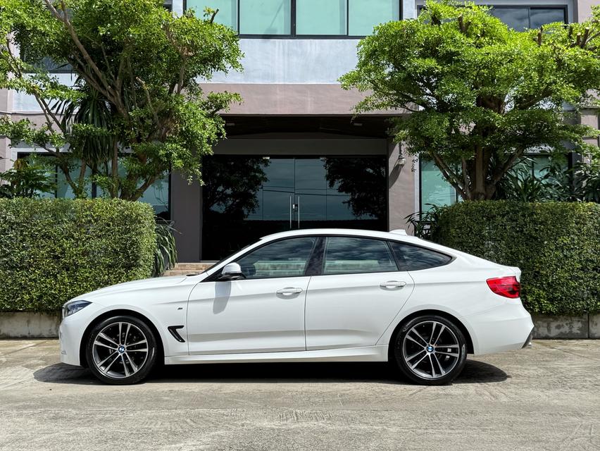 2020 BMW 320D GT MSPORT LCI รถมือเดียวออกป้ายแดง รถวิ่งน้อย เข้าศูนย์ตามระยะ รถไม่เคยมีอุบัติเหตุครับ 5
