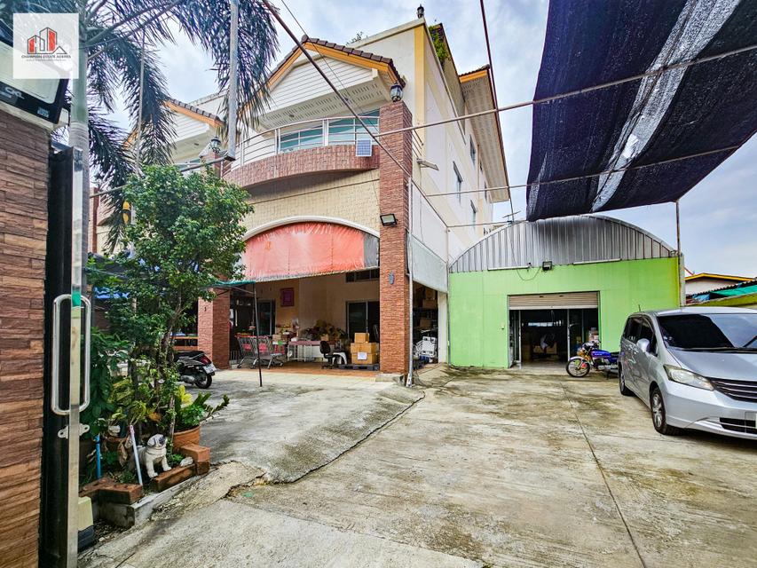 ขาย โกดัง พร้อมตึก 3 ชั้นครึ่ง พื้นที่ใช้สอยเยอะ หมู่บ้านเศรษฐกิจ บางแค 920 ตรม 2 งาน 17 ตรว 1