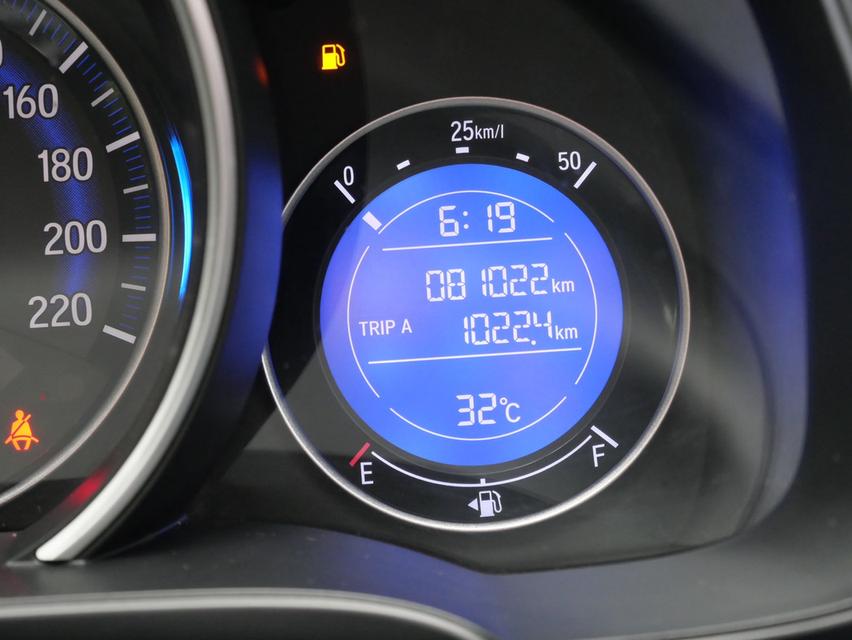 HONDA JAZZ 1.5V+ ปี20/21 ไมล์ 81,022km 17