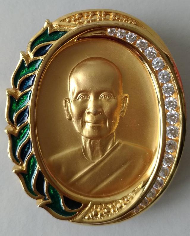 พระของขวัญวัดพระธรรมกาย 1