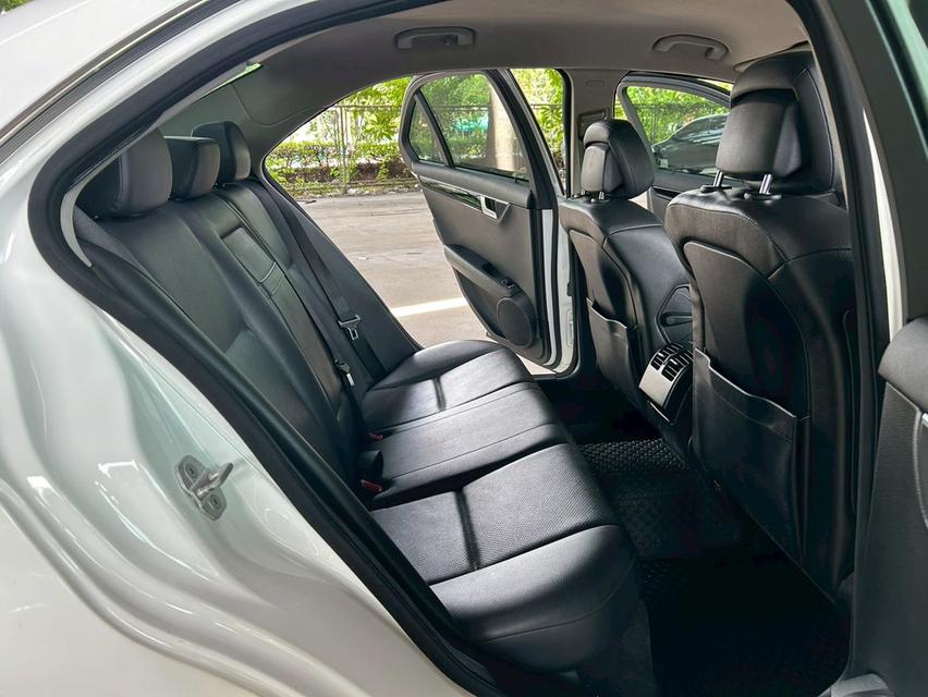 🚗 2013 Mercedes-Benz C200 CGI BE AT รูปที่ 16