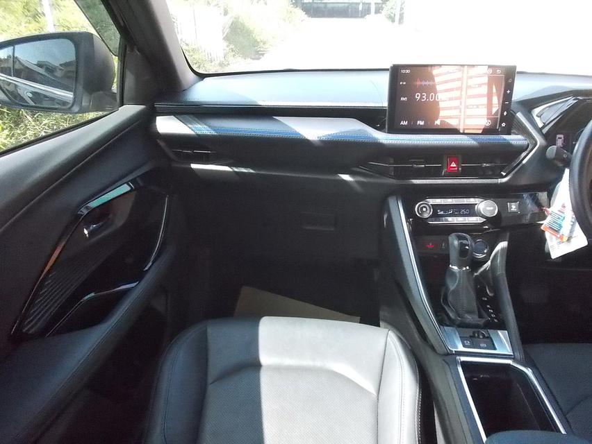 Toyota Yaris Cross 1.5 HEV Premium ปี 2024 12