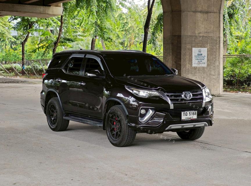 Toyota Fortuner 2.4 V ปี 2016 