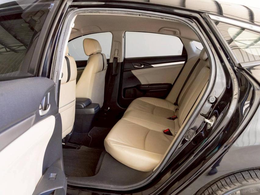 HONDA CIVIC 1.8EL ปี 2017 เจ้าของเดียว  12