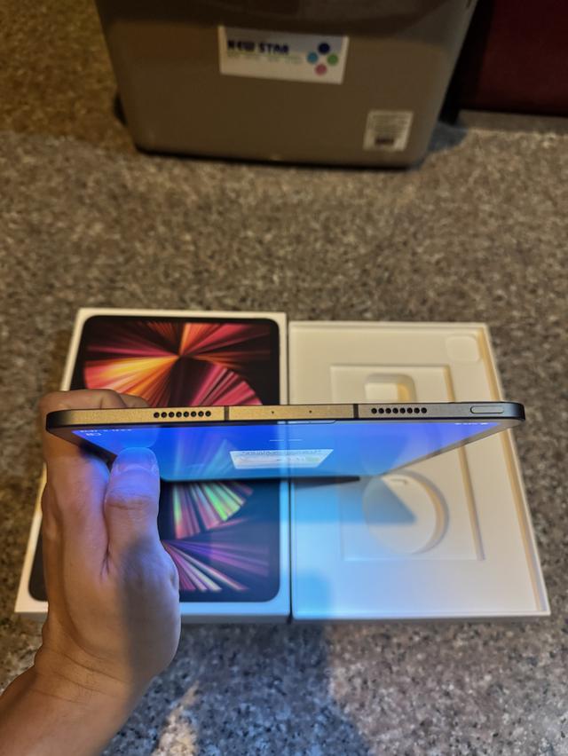 ขายๆๆๆถูกๆๆiPadPro11นิ้วM1 สีSpace Gray 128กิ๊กWifi Celluer ใส่ซิมได้มีกล่องสูนTrueสภาพสวยๆเครื่องใช้งานดีทุกๆฟังชั่นเครื่องรีสโตได้ตลอดไม่มีติดไอคราว