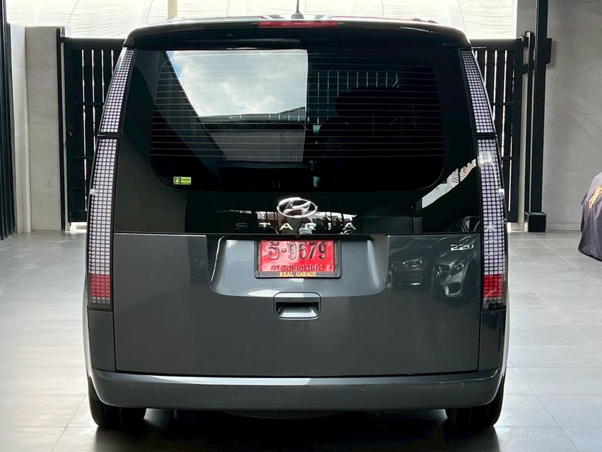 Hyundai Staria 2.2 TOP 12