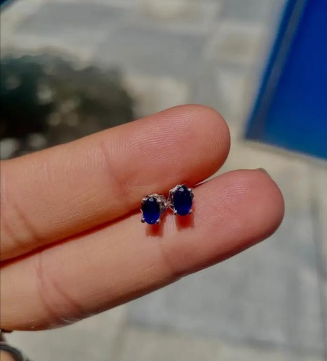 ต่างหูไพลิน (blue sapphire) 2