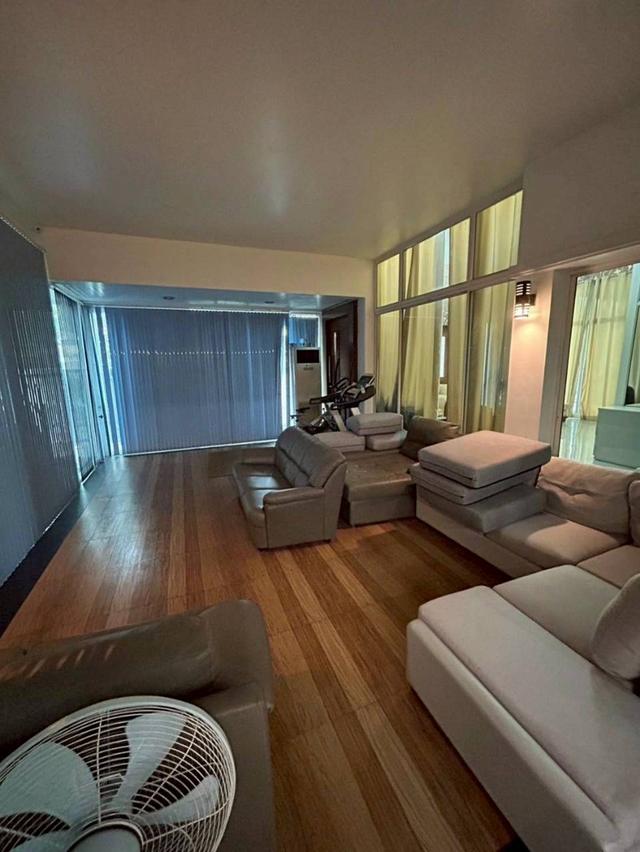 Sale / Rent  Grand Bangkok boulevard Kasert- Nawamin  129 square wah. With a bid swimming pool. 5 bedrooms 7 bathrooms Fully furnished Sale 30 Million 17