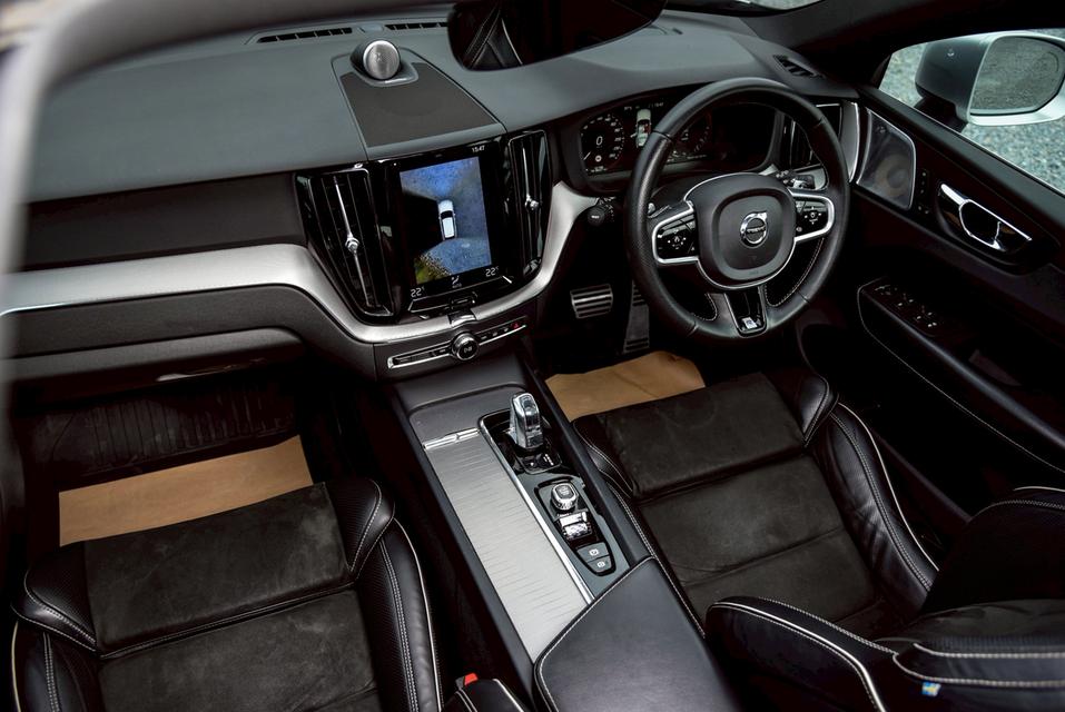 รหัสรถ CBL8457 Volvo XC60 Recharge T8 R-Design AT 2018 19